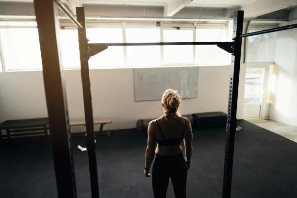 Introducing Pull-Up Bar Ab Exercises: The Ultimate Guide for Beginners to Tone and Strengthen Core Muscles