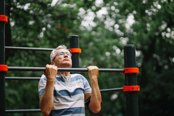 What Type of Pull-Up Works the Chest?