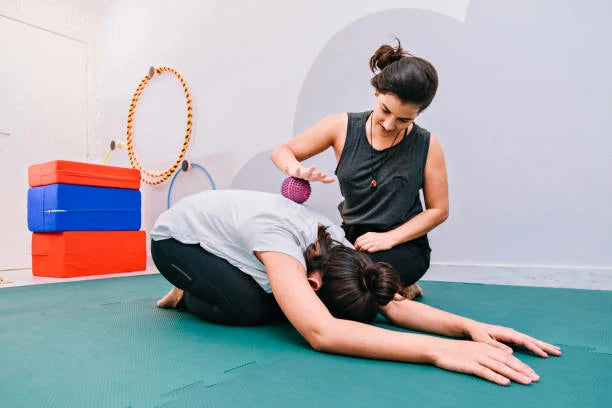 Revolutionary Lacrosse Ball Shoulder Blade Massage – the Game-Changer in Pain Relief