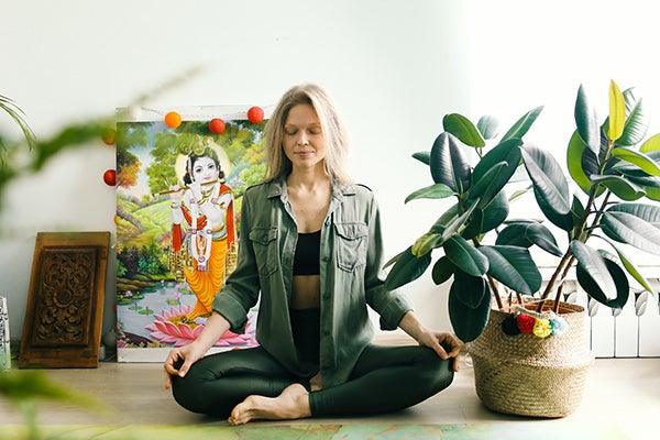 How to Practice Yoga Daily? - FitBeast