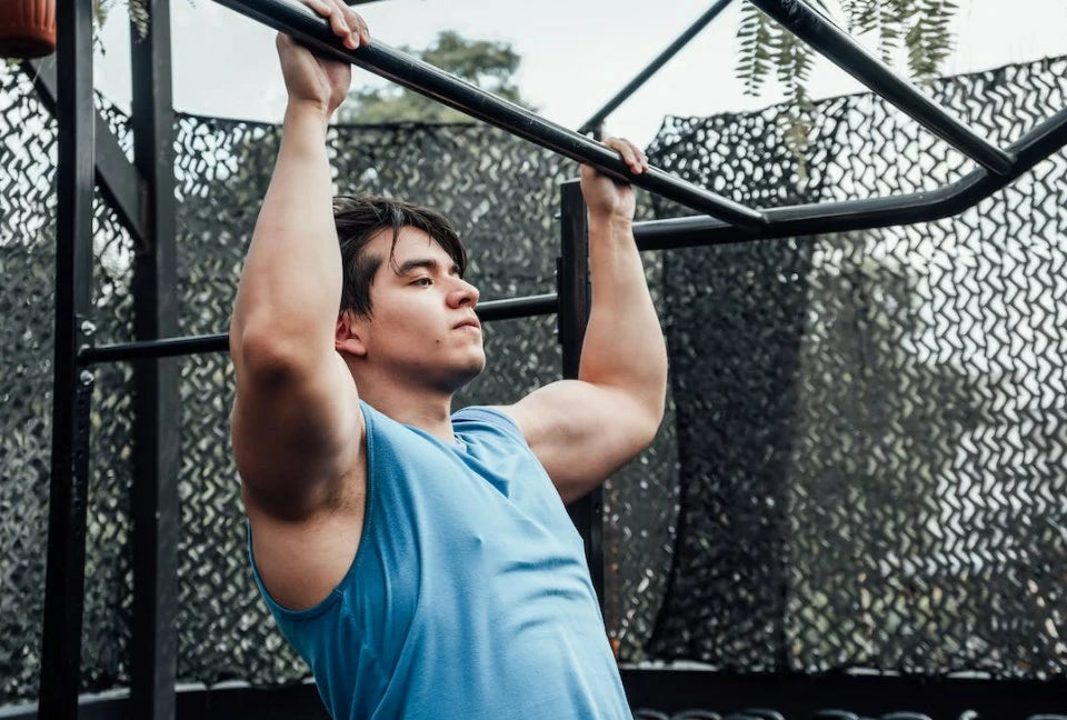 Wide Grip vs. Narrow Grip Pull-Up 